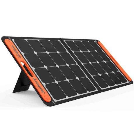 Jackery SolarSaga 100 